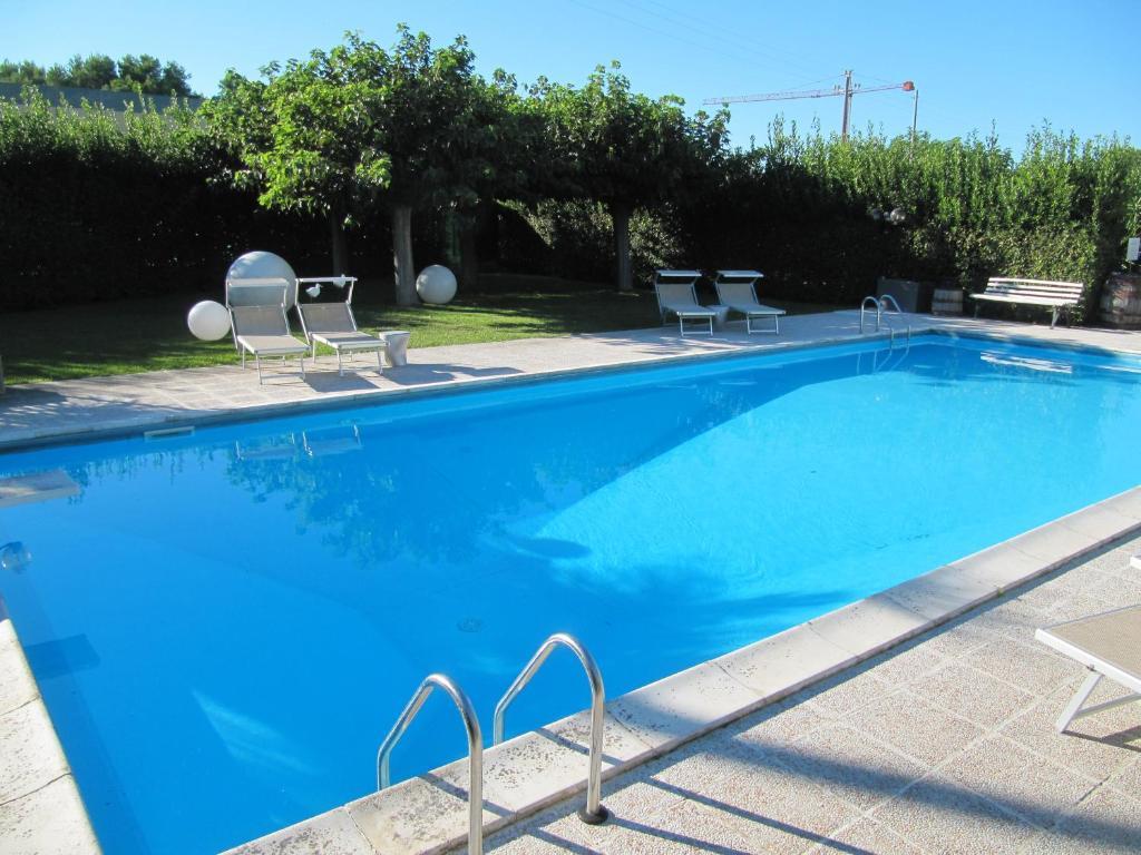 צ'יביטאנובה מארקה Hotel Country House La Radice מראה חיצוני תמונה