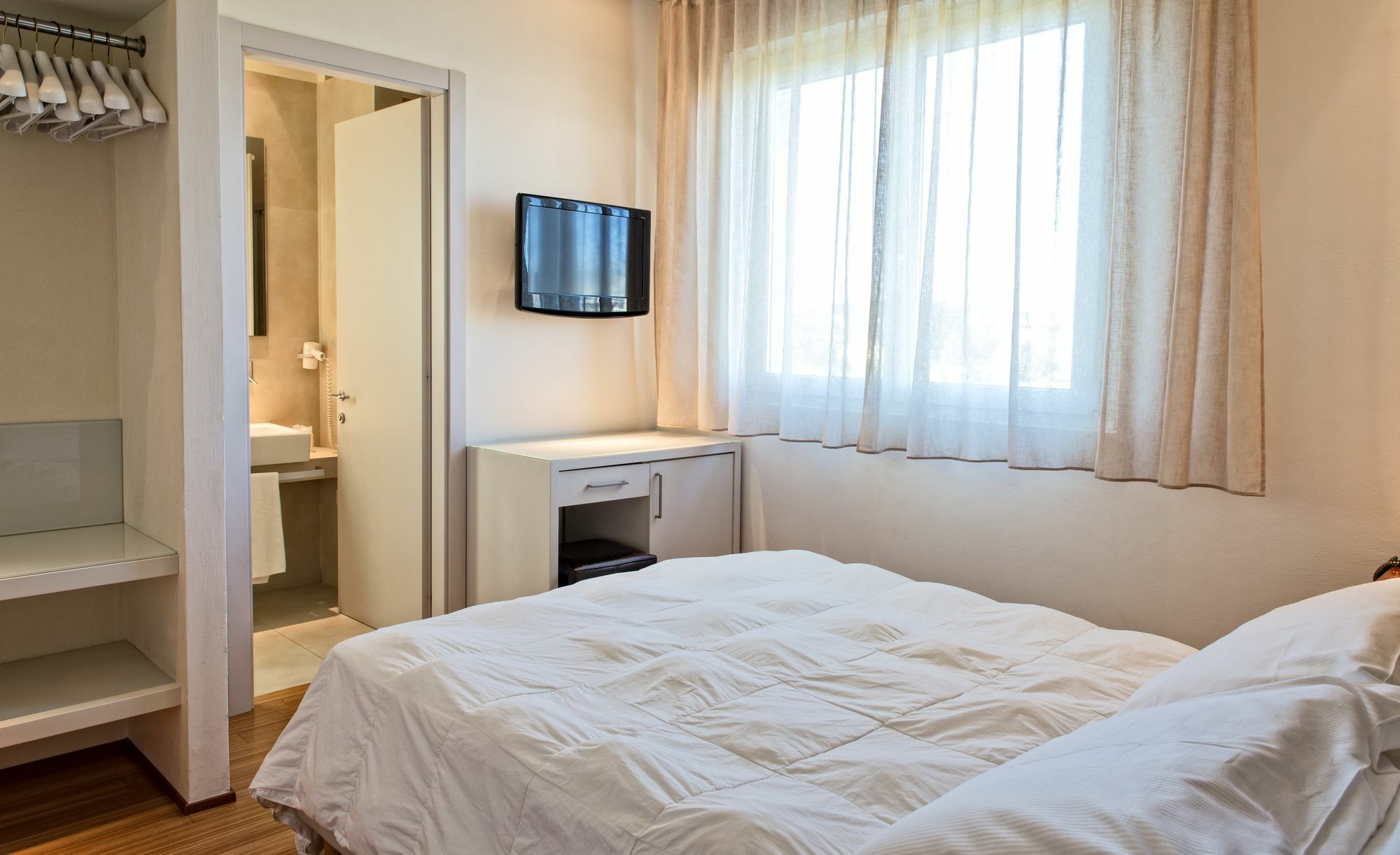 צ'יביטאנובה מארקה Hotel Country House La Radice מראה חיצוני תמונה